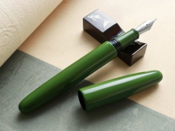 Wancher Dream Pen True Urushi Uguisu-Iro Fountain Pen