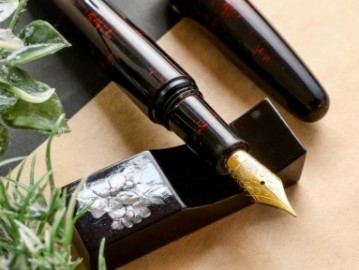 Wancher Dream Pen Aizu Urushi Akebono-nuri Fountain Pen