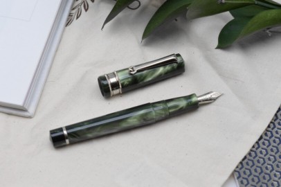 Santini Italia Libra Capri PT 14k Superflexy nib piston filler fountain pen