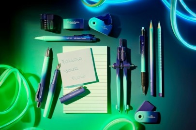 Faber Castel writing set Buzzing Blue, follow your flow, with 2 pencils, eraser and sharpener 117018