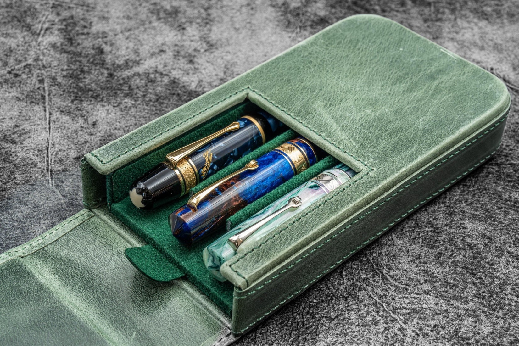 Galen Leather Magnum Opus 3 Slots Hard Pen Case with Removable Pen Tray - Crazy Horse Forest Green