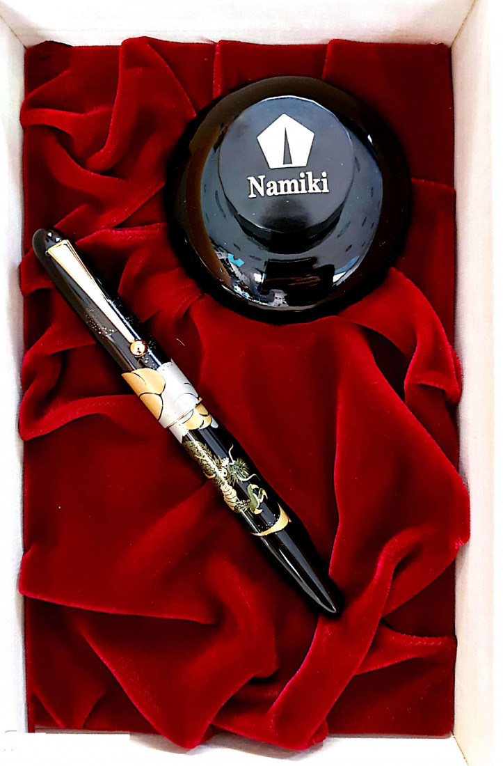 Namiki Nippon Art maki-e  Cumulus and Dragon FN-5M-UN fountain pen