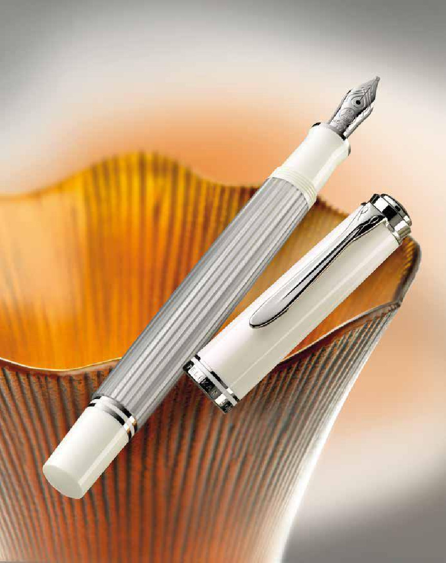 Pelikan Souveran M405 Silver-White Fountain Pen