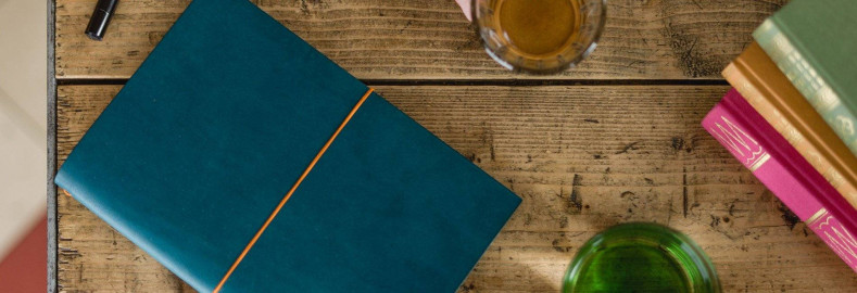 Paper Republic the writers essentials [xl] | petrol blue leather journal kit